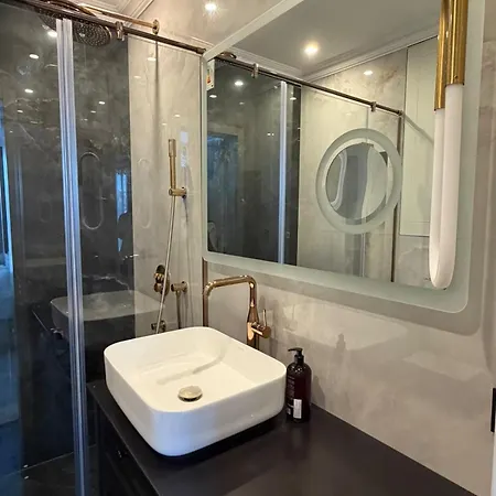 The Chantrer Collection Luxury Sea &